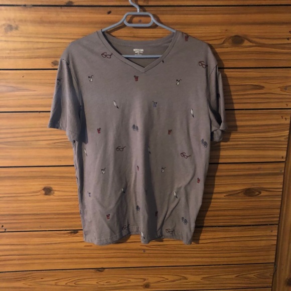 V neck shirt - Picture 1 of 1